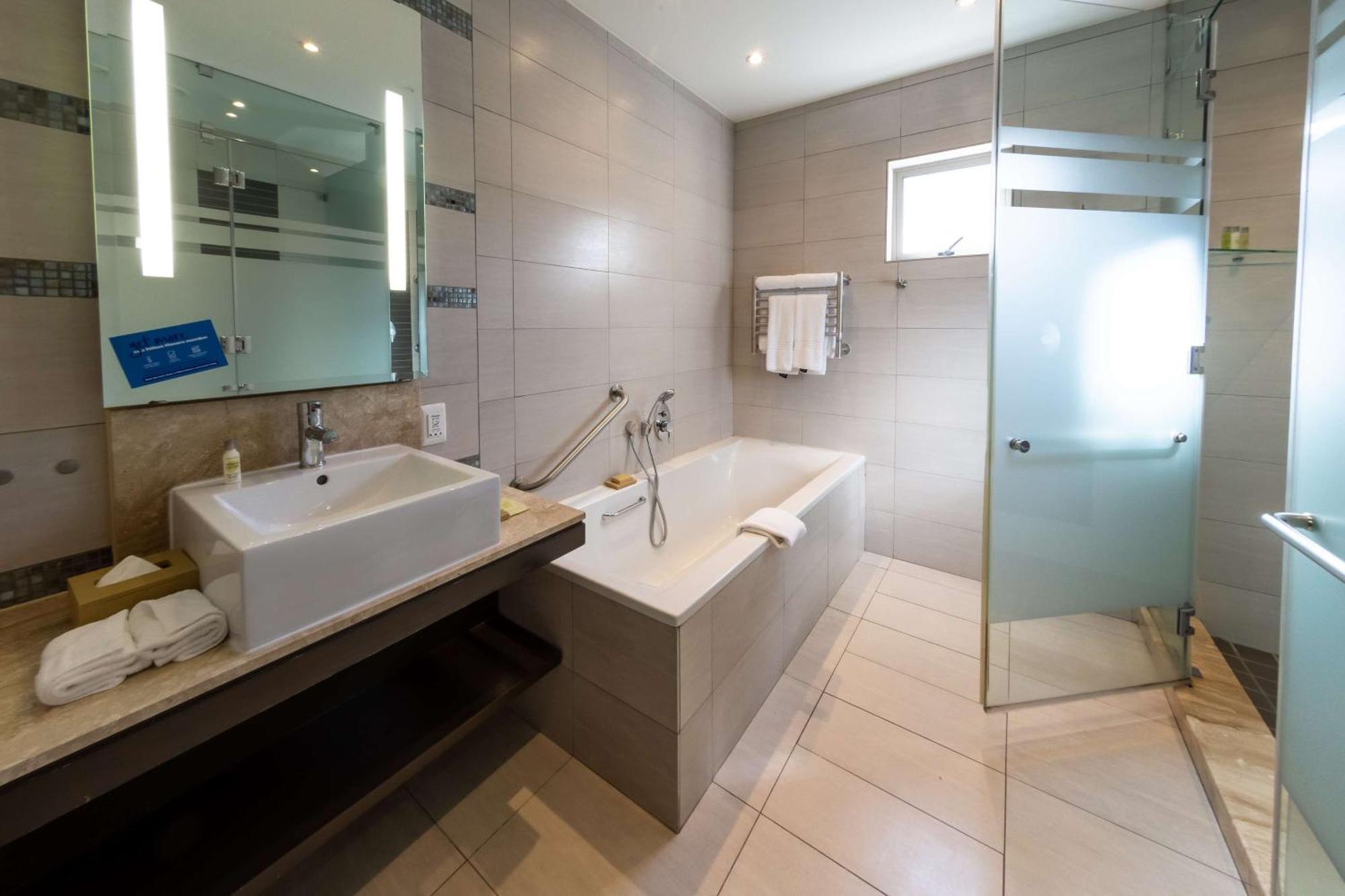 Doubletree By Hilton Cape Town Upper Eastside Hotel Luaran gambar